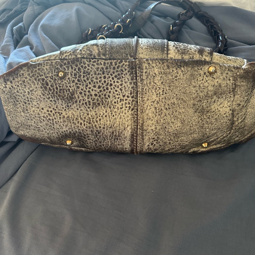 Chloe Textured Brown Shoulder Bag - Picture 10 of 10